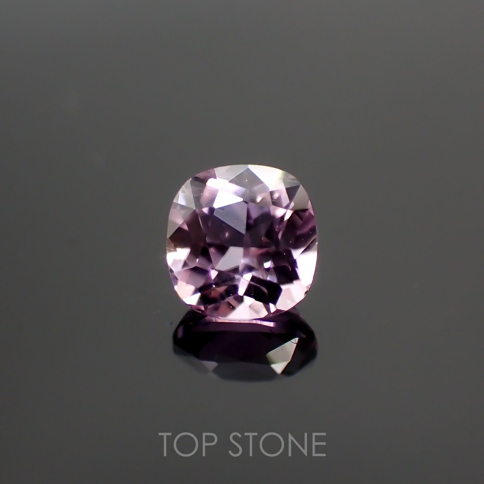 ピンクダイアスポア(宝石名ダイアスポア) アフガニスタン産 0.732ct ソ付(日独)[210912423]5.3×5.1mm前後