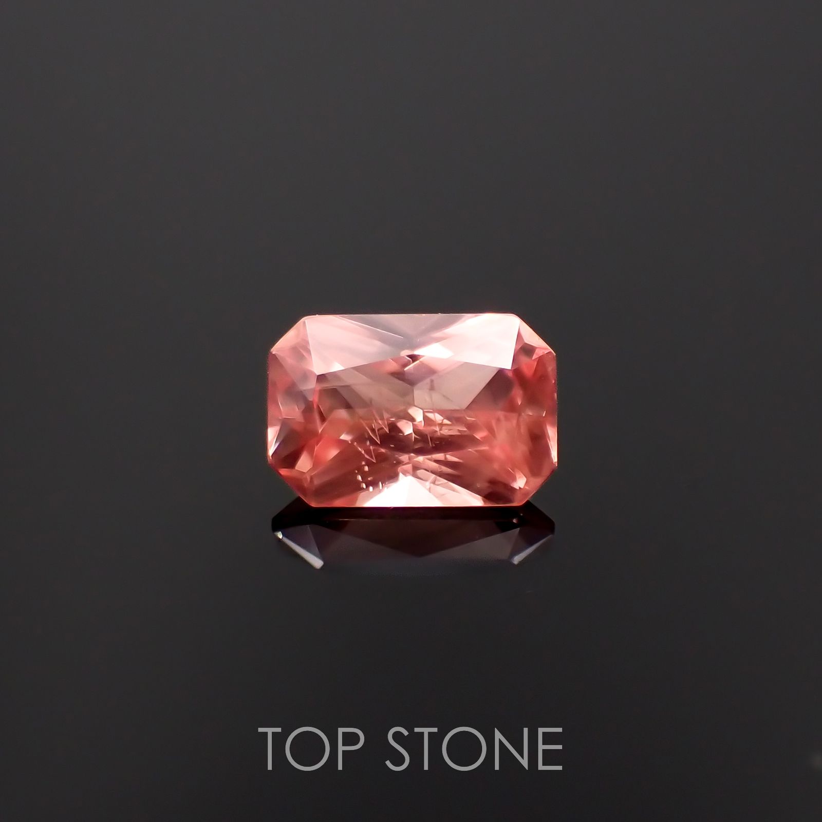 ロードクロサイト(宝石名ロードクロサイト)アメリカ・コロラド州産 0.56ct 識別済[230220723]5.9x3.9mm前後