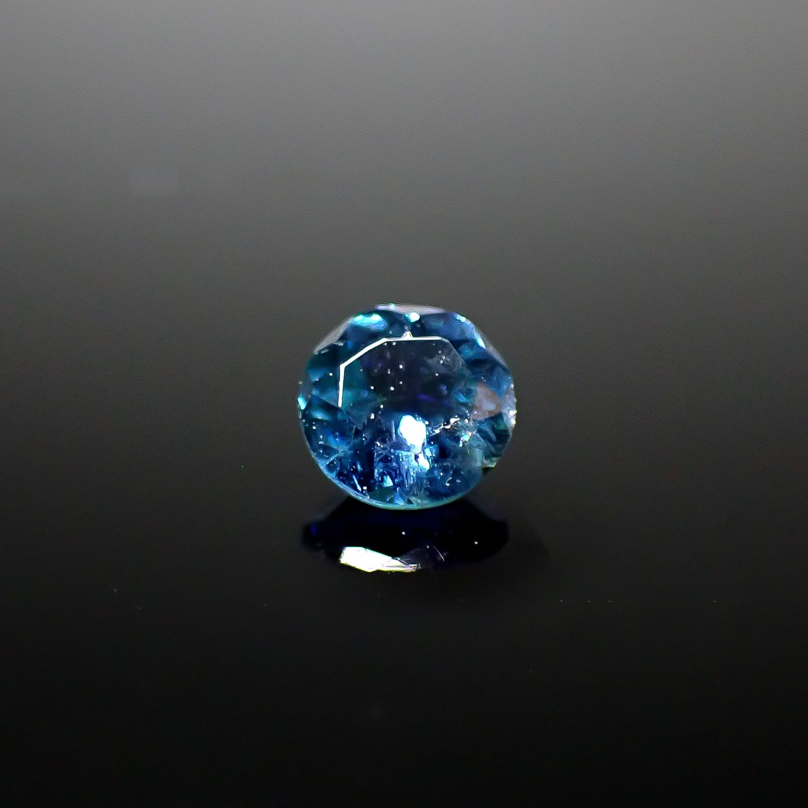 ブルーコーネルピン タンザニア産 0.29ct [250730813]4.1x4.1mm前後
