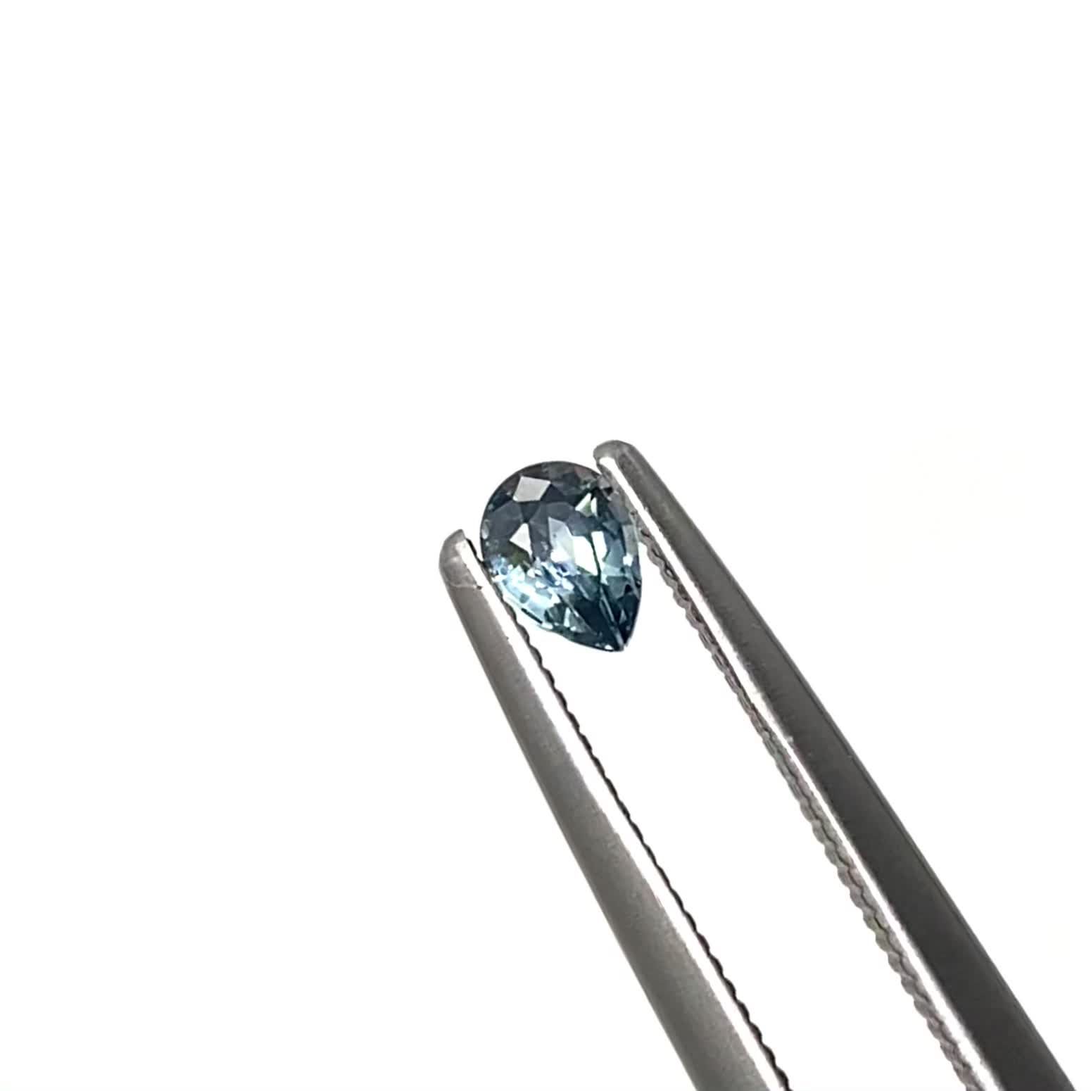 モンタナサファイア アメリカ・モンタナ州産 0.21ct / 4.1x3mm前後