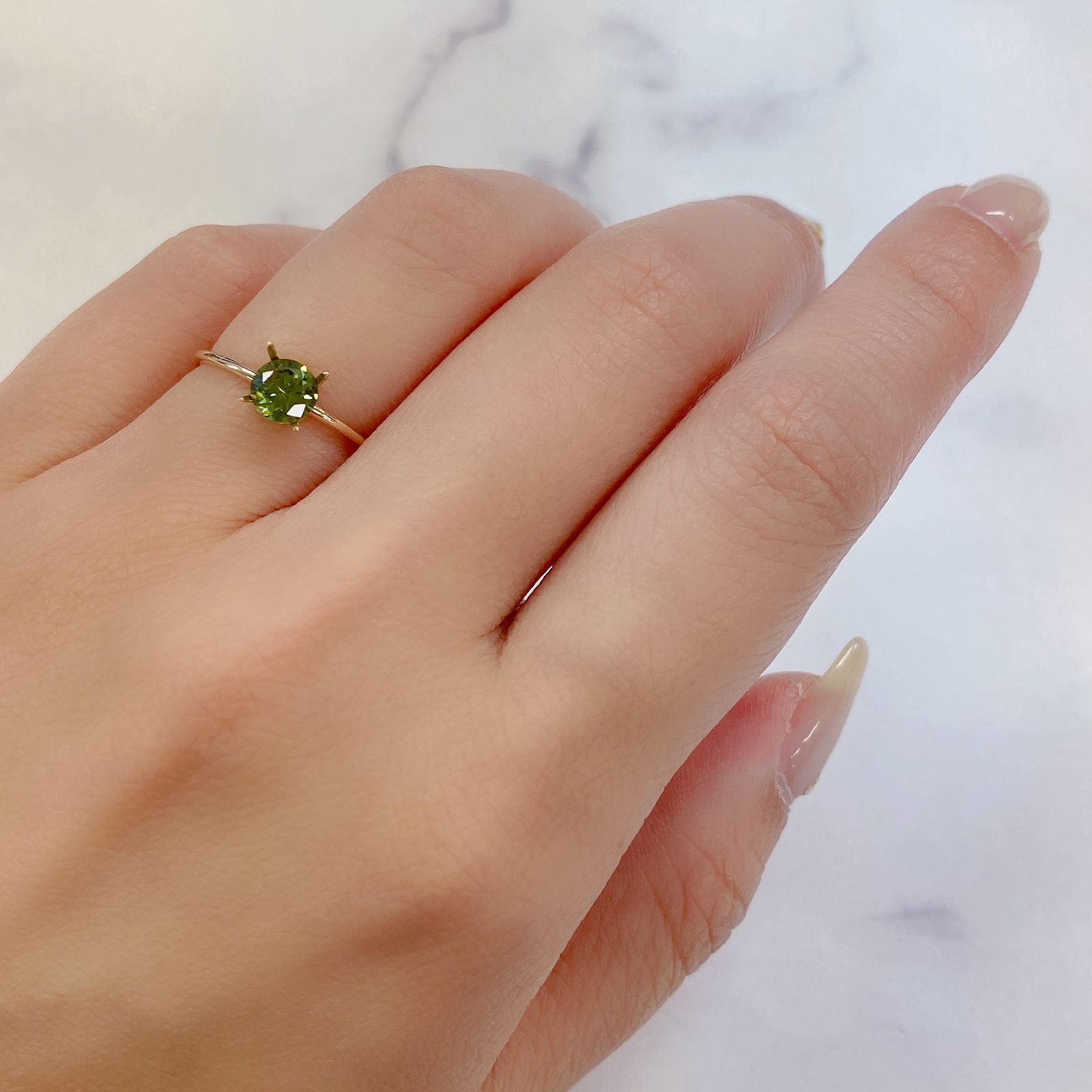 デマントイドガーネット(宝石名デマントイド・ガーネット) ロシア産 0.663ct ソ付(彩珠)[20063130]5.2×5.2mm前後