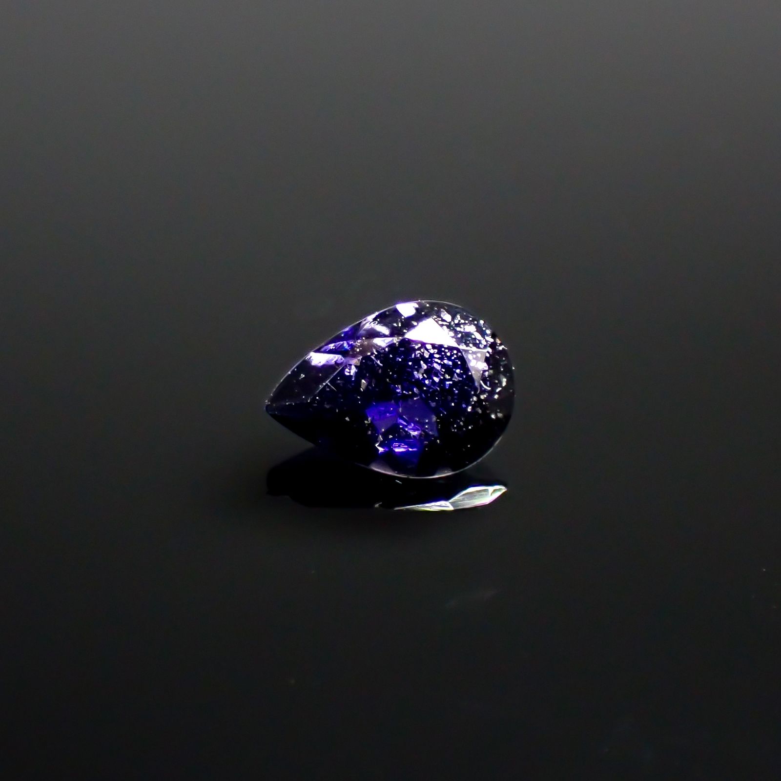 アイオライトサンストーン インド/ブラジル産 0.47ct[240928840]7x4.9mm前後
