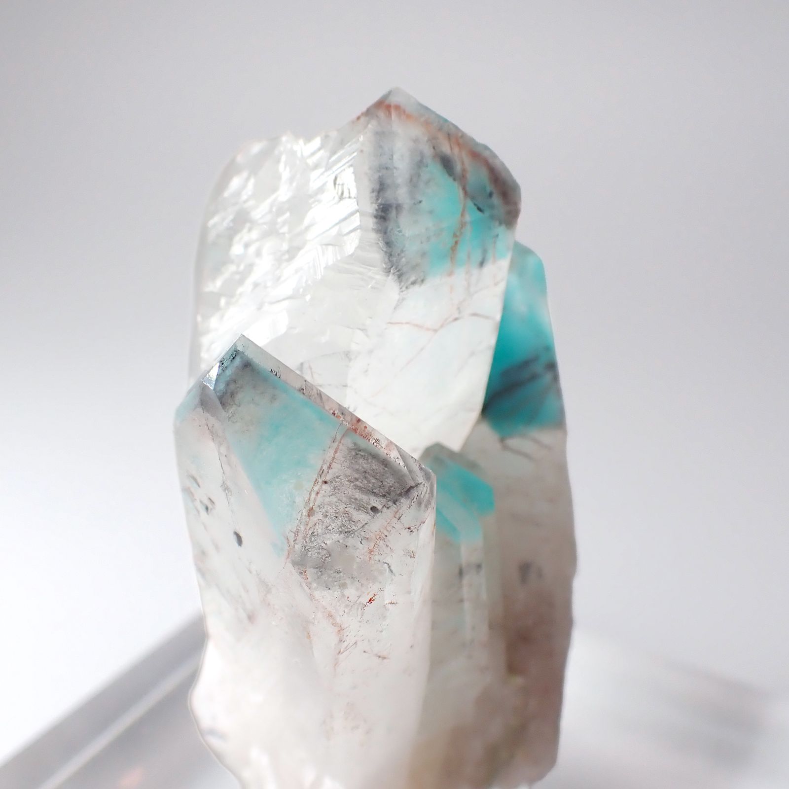 アホイトインクォーツ原石 南アフリカ・メッシーナ鉱山産 アクリル台座付き 378.48ct(75.69g) / 40.5x36.6x59.7mm前後 [260532293]