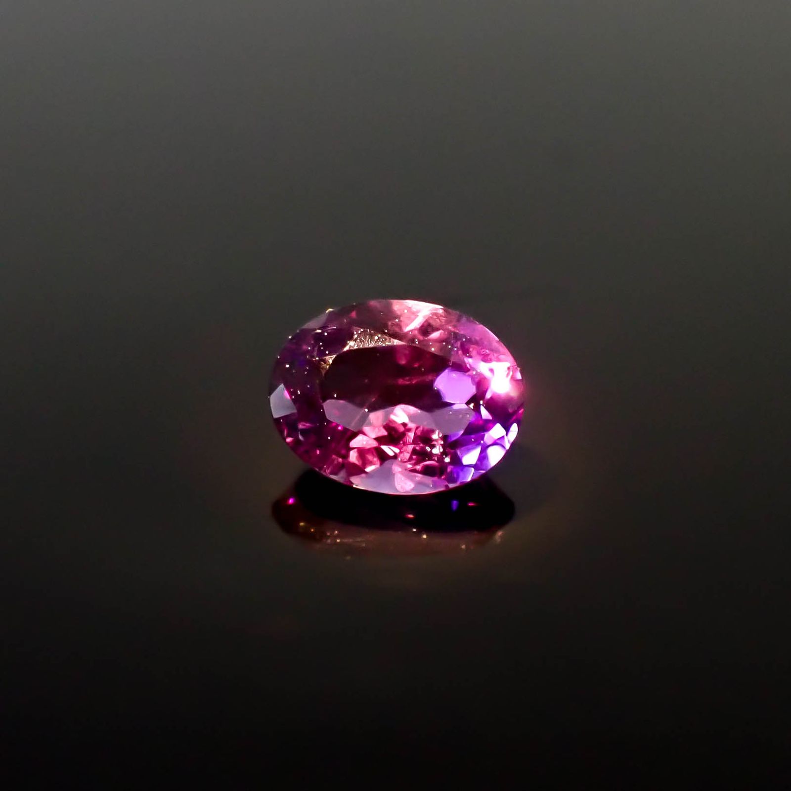 カラーシフトアメジスト ブラジル/ウルグアイ産 1.23ct [250530325]8.2x6.3mm前後