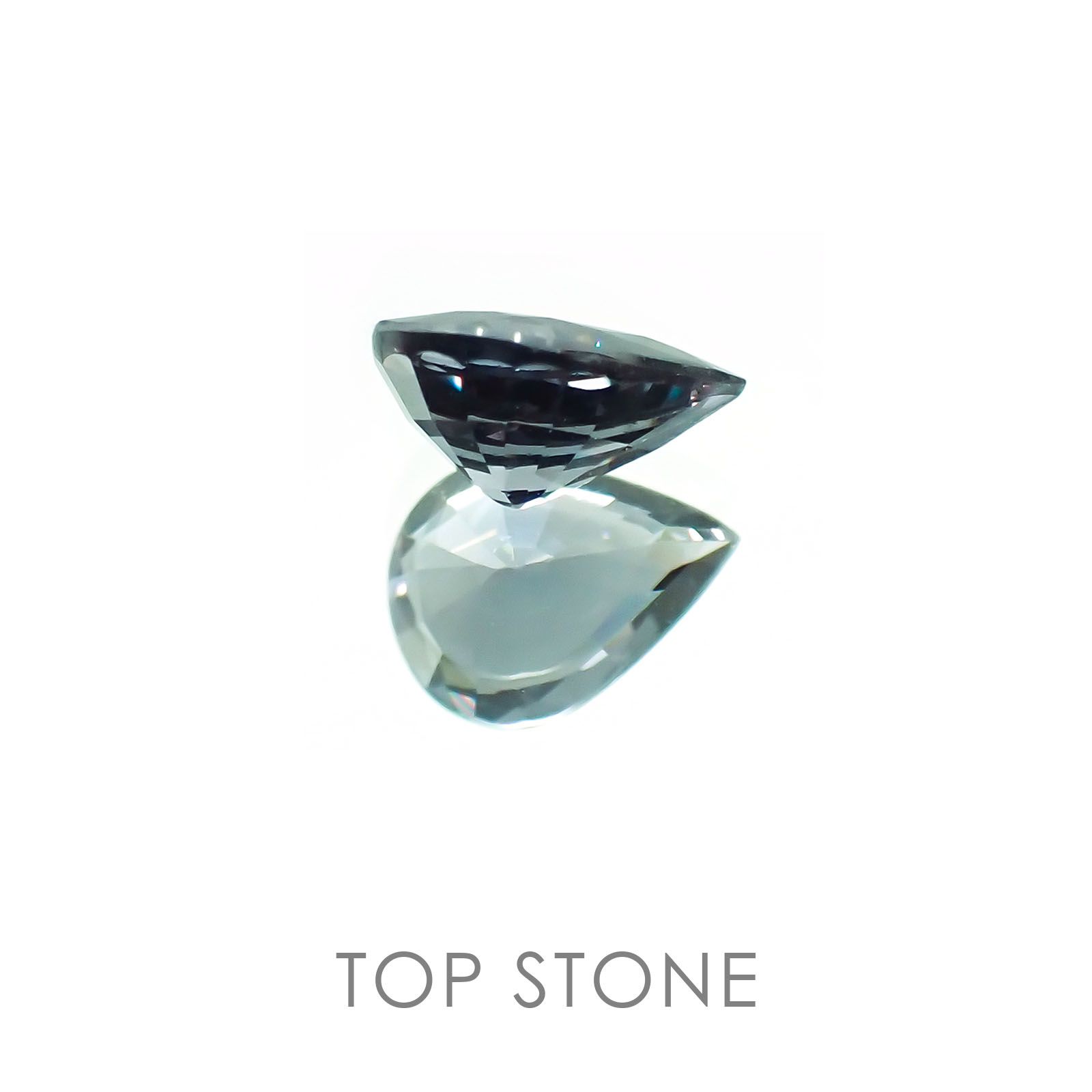 カラーチェンジガーネット(アレキタイプ) マダガスカル・ベキリー産 ルース 0.61ct[20117346]6.3×4.6mm前後