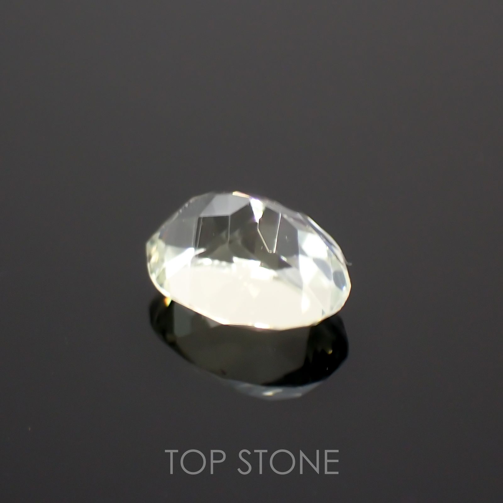 シリマナイト(宝石名シリマナイト)インド産 1.5ct 識別済[211113698]7.9x6.1mm前後