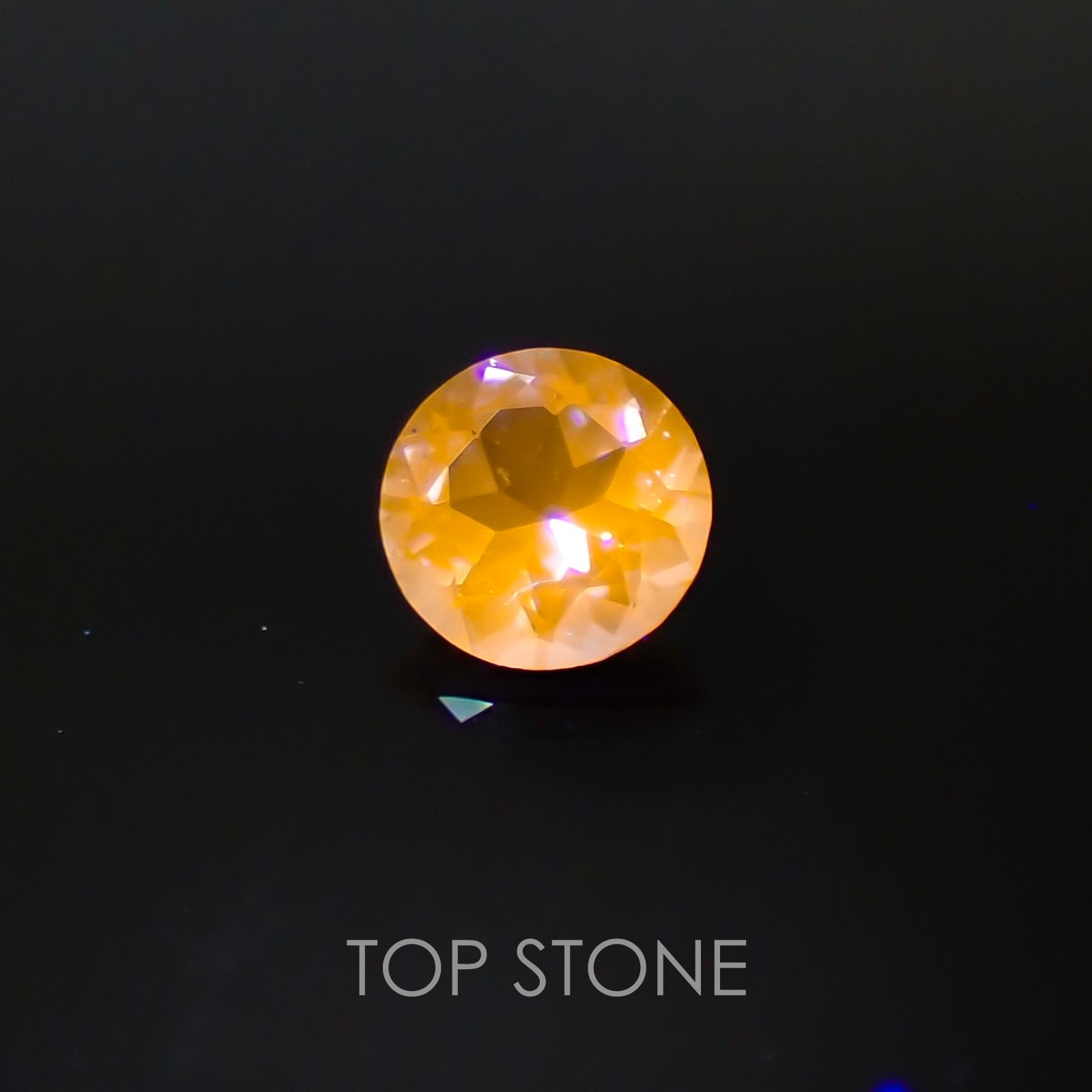 パープルスキャポライト(マリアライト) スリランカ産 ルース 0.2ct[20106666]3.9×3.9mm前後