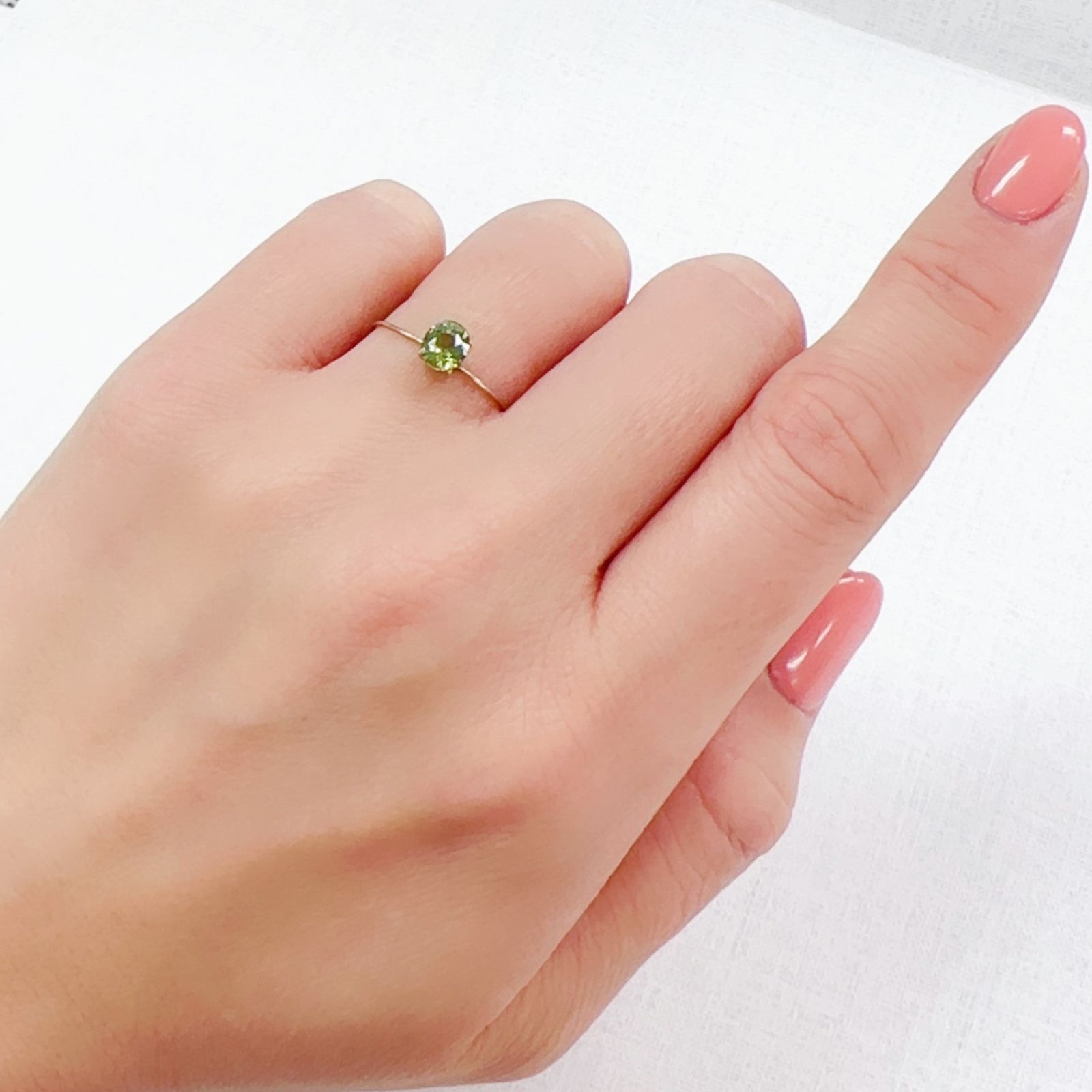 グリーンジルコン(宝石名ジルコン)スリランカ/カンボジア産 0.75ct 識別済[230220688]5.4x4.6mm前後