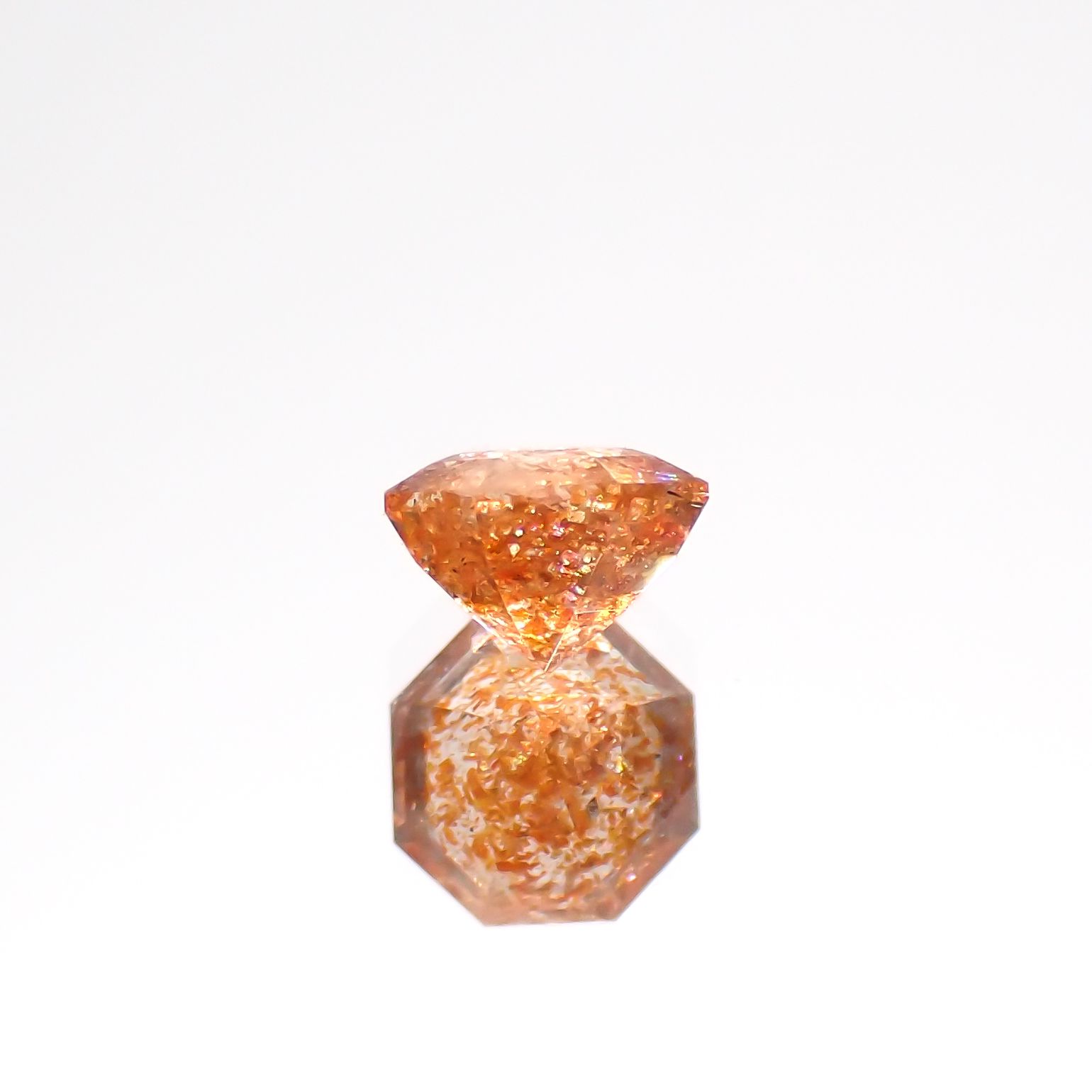 ◇オクタゴンカット◇イリュージョンサンストーン タンザニア産 0.43ct[230320958]4.8x4.6mm前後
