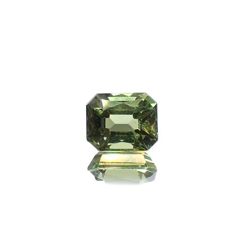 グリーンアパタイト マダガスカル産 0.75ct [241129483]5.6x4.5mm前後