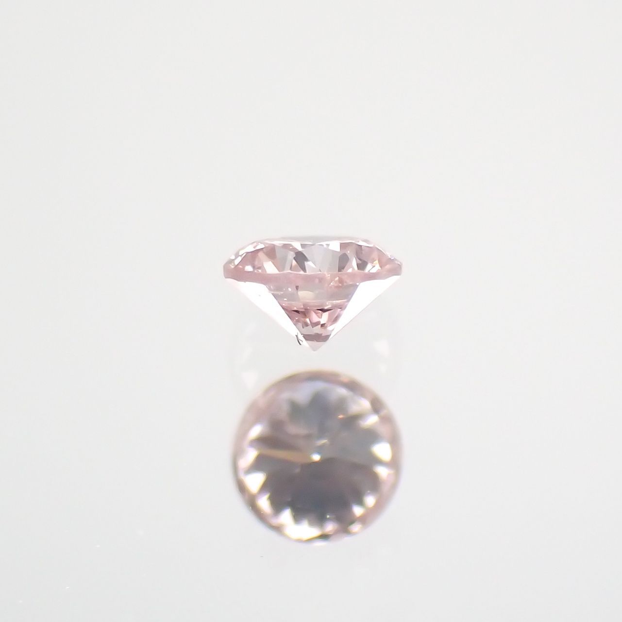 ピンクダイヤモンド(宝石名ダイヤモンド) I-1 / FANCY LIGHT PINK 0.038ct ソ付(CGL)[210812234]2.1×2.1mm前後