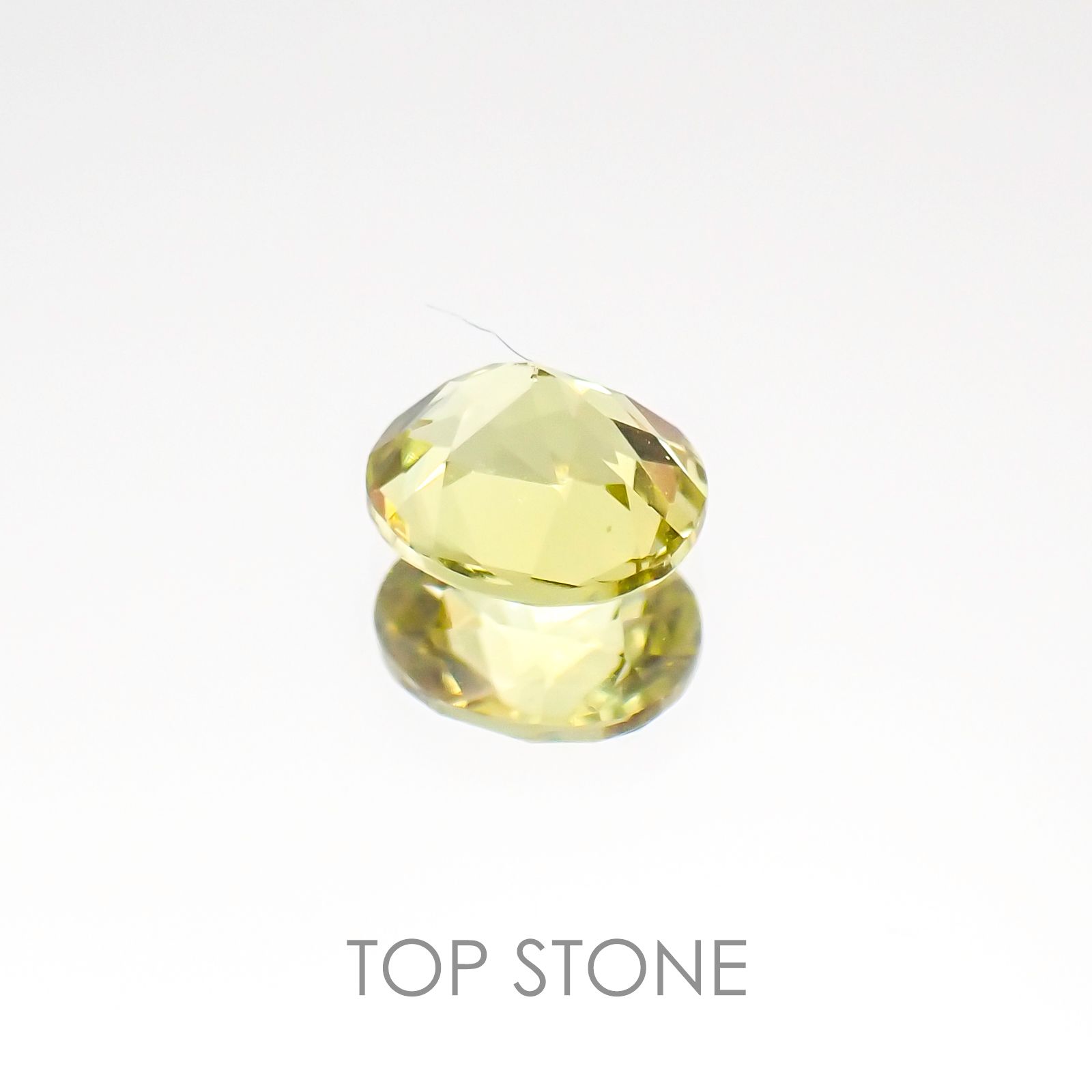 マリガーネット(宝石名ガーネット) マリ共和国産 0.48ct 識別済[20106911]4.9×4.3mm前後