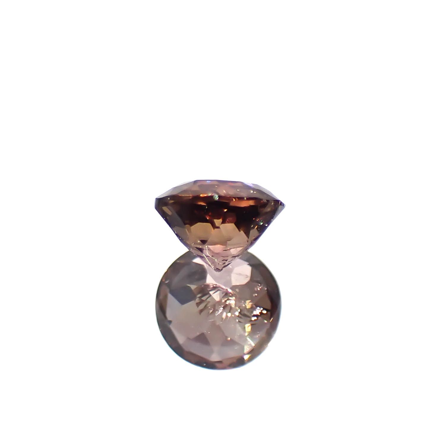 アキシナイト パキスタン産 0.38ct[240628361]4.4x4.4mm前後