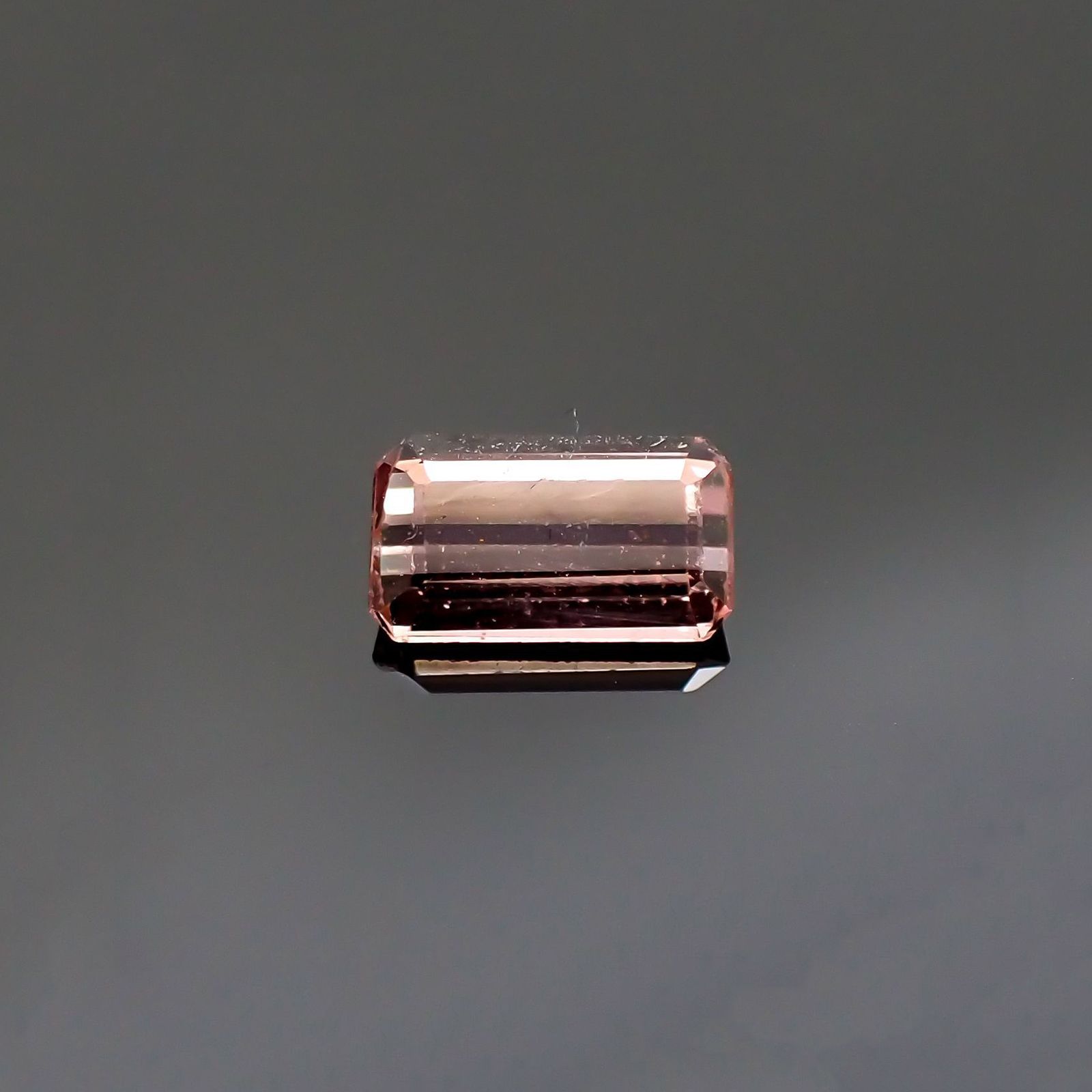 ローズピンクトルマリン(宝石名ピンク・トルマリン)ブラジル/アフリカ産 0.64ct 識別済[220114864]6.9x3.9mm前後