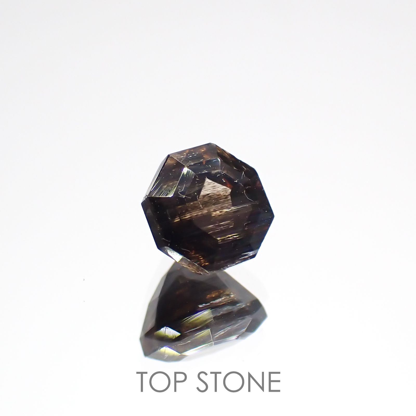 ◇オクタゴンカット◇レインボースキャポライト ブラジル産 0.62ct[221018333]5x4.8mm前後