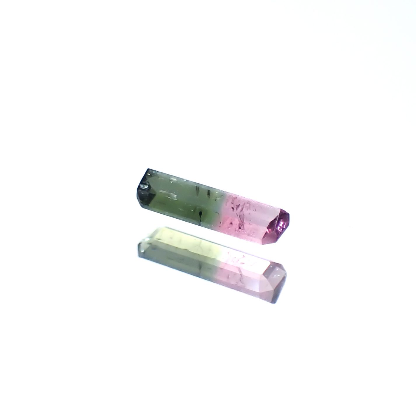 バイカラートルマリン アフガニスタン産 0.22ct [250329962]6.6x2.2mm前後