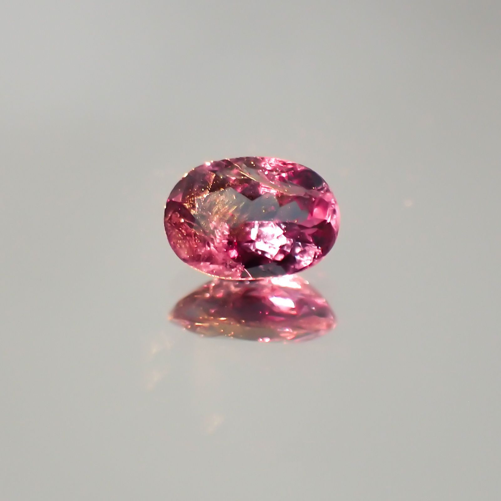 アレキサンドライト ブラジル産 ルース 0.38ct[20052697]5.2×3.5mm前後