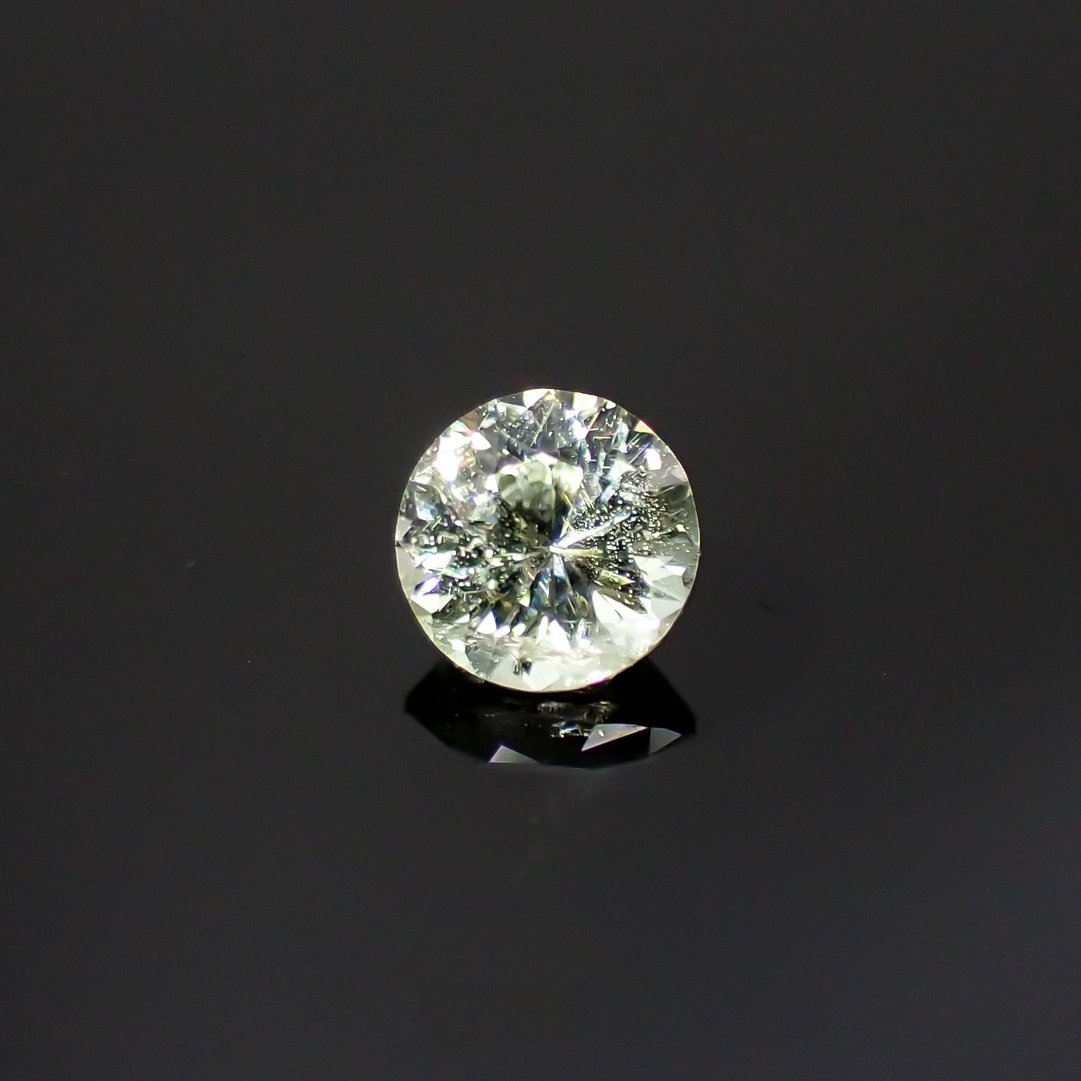 バナジウムコーネルピン(宝石名コーネルピン)タンザニア・タンガ州産 0.31ct 識別済[220115629]4.1x4.1mm前後