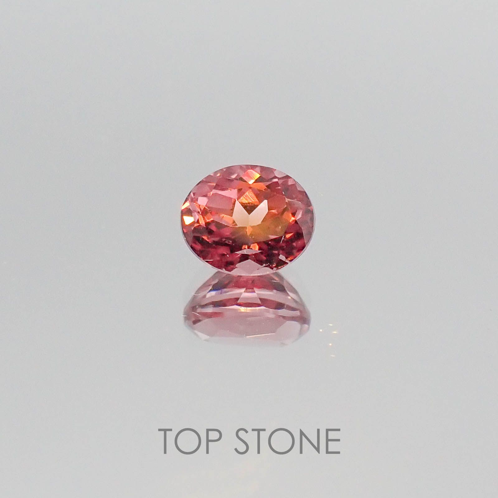 カラーチェンジマラヤガーネット タンザニア産 ルース 1.07ct[20074271]6.1×5.2mm前後