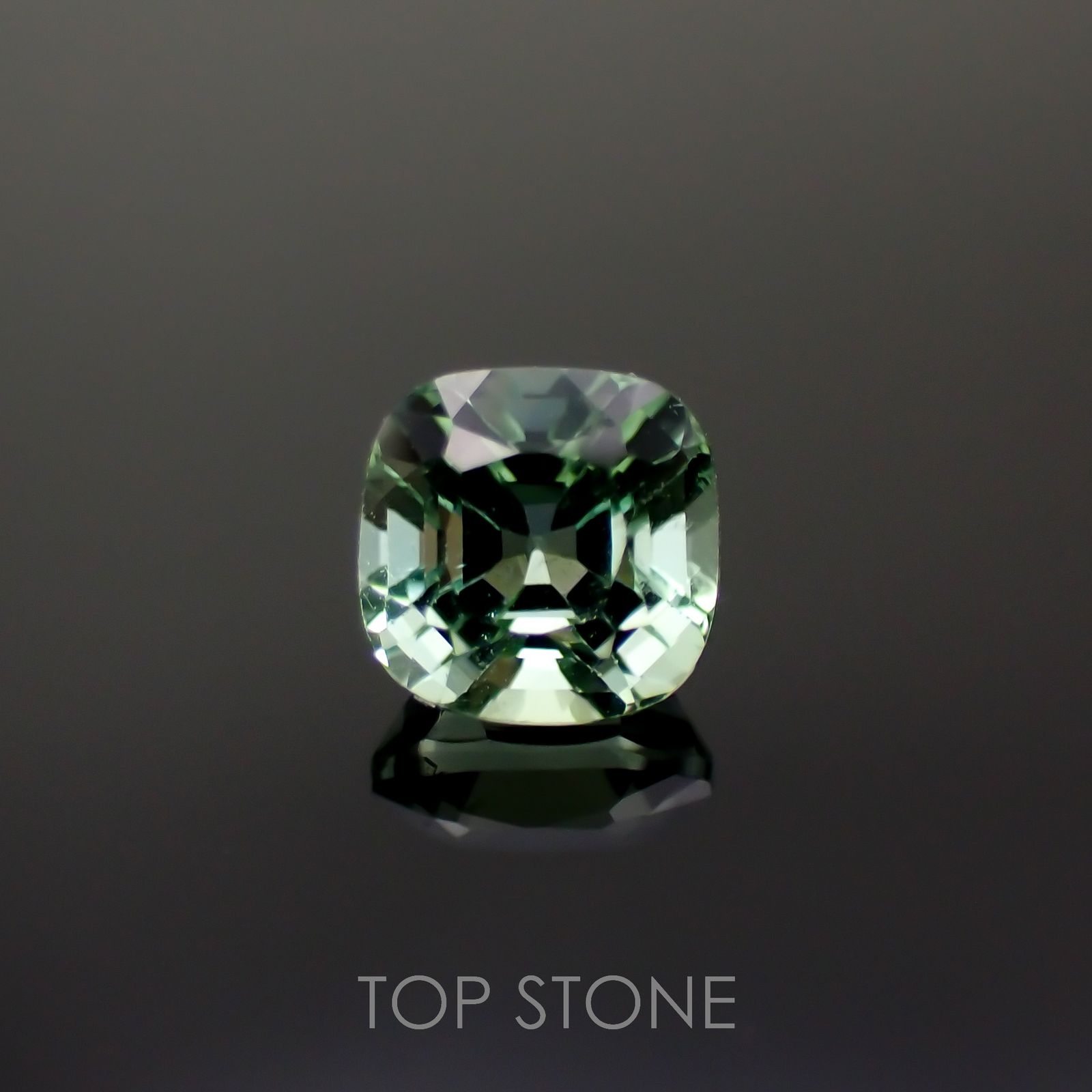 ブルーグリーントルマリン(宝石名トルマリン)アフガニスタン産 0.75ct 識別済[221018343]5.2x5.2mm前後