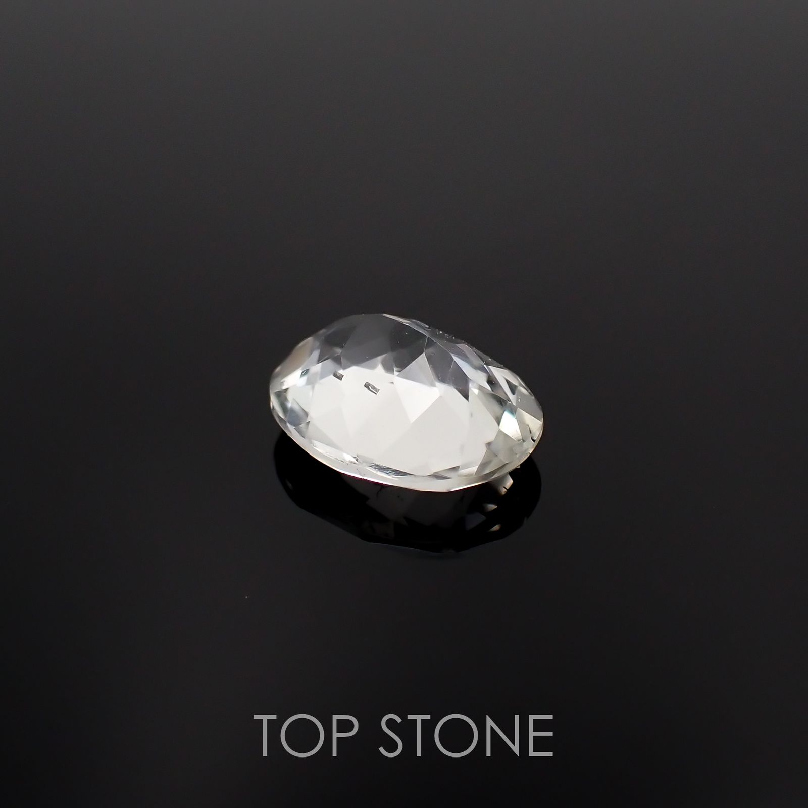オリゴクレース(宝石名オリゴクレース)ブラジル産 1.69ct 識別済[221219445]9.4x7.4mm前後