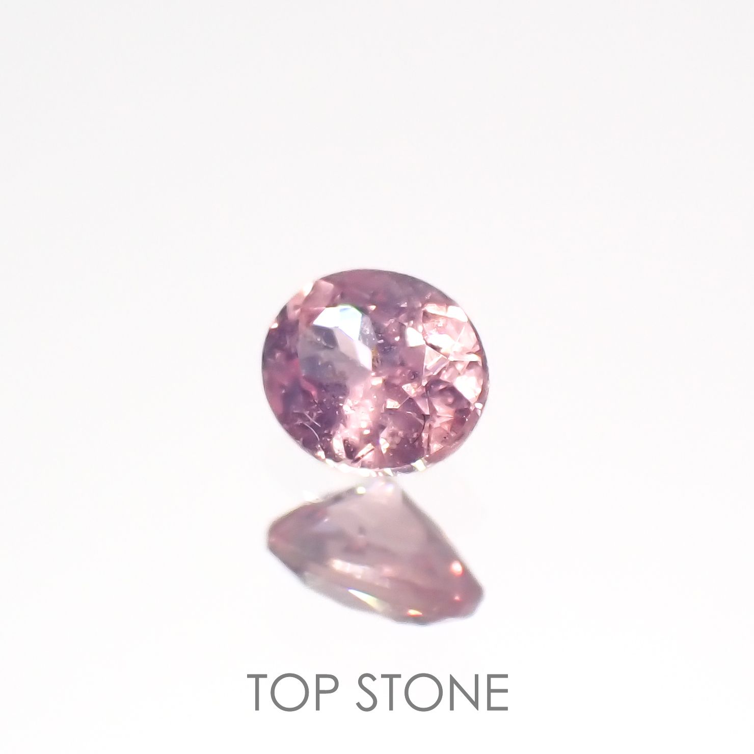ピンクサファイア(宝石名サファイア)タンザニア・ウィンザー産 0.19ct 識別済[220616164]3.5x3mm前後
