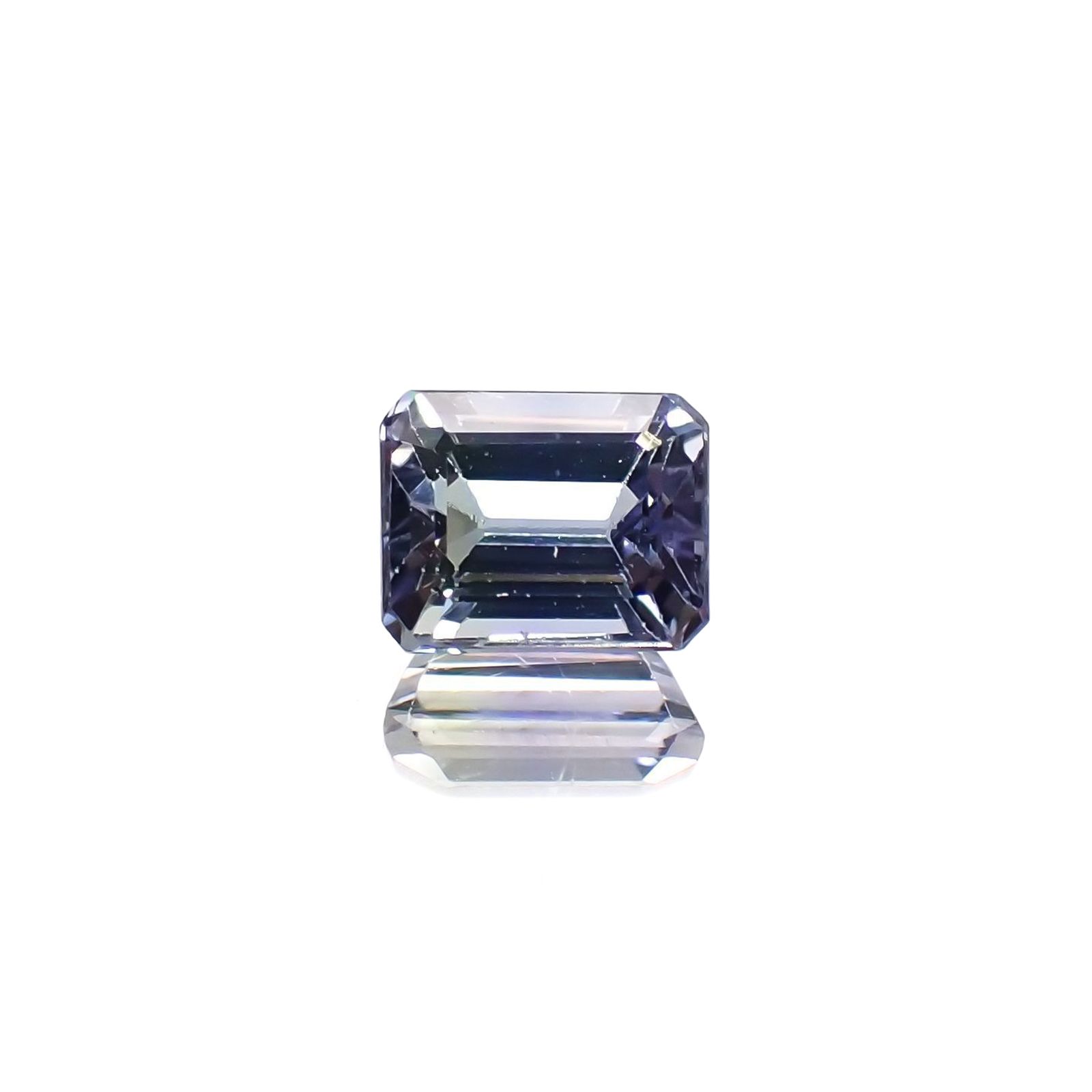 パーティカラータンザナイト(宝石名パーティカラード・ゾイサイト) タンザニア産 ソ付(彩珠) 0.619ct / 5x4mm前後 [210711576]