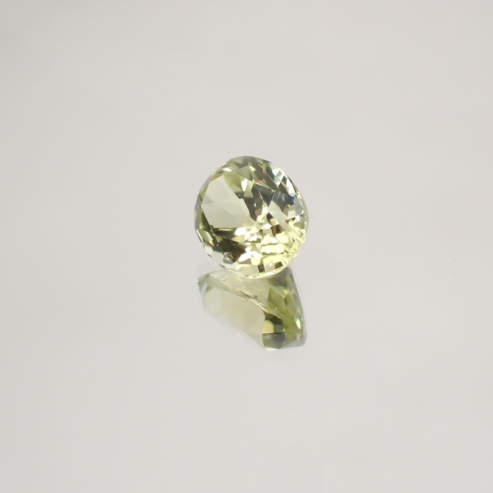 シリマナイト(宝石名シリマナイト) インド産 1.61ct 識別済[210510674]8×6.2mm前後