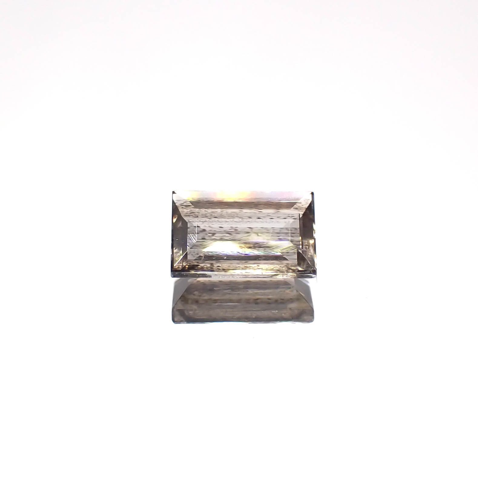 レインボースキャポライト  ブラジル産 0.44ct[240125522]6.2x3.9mm前後