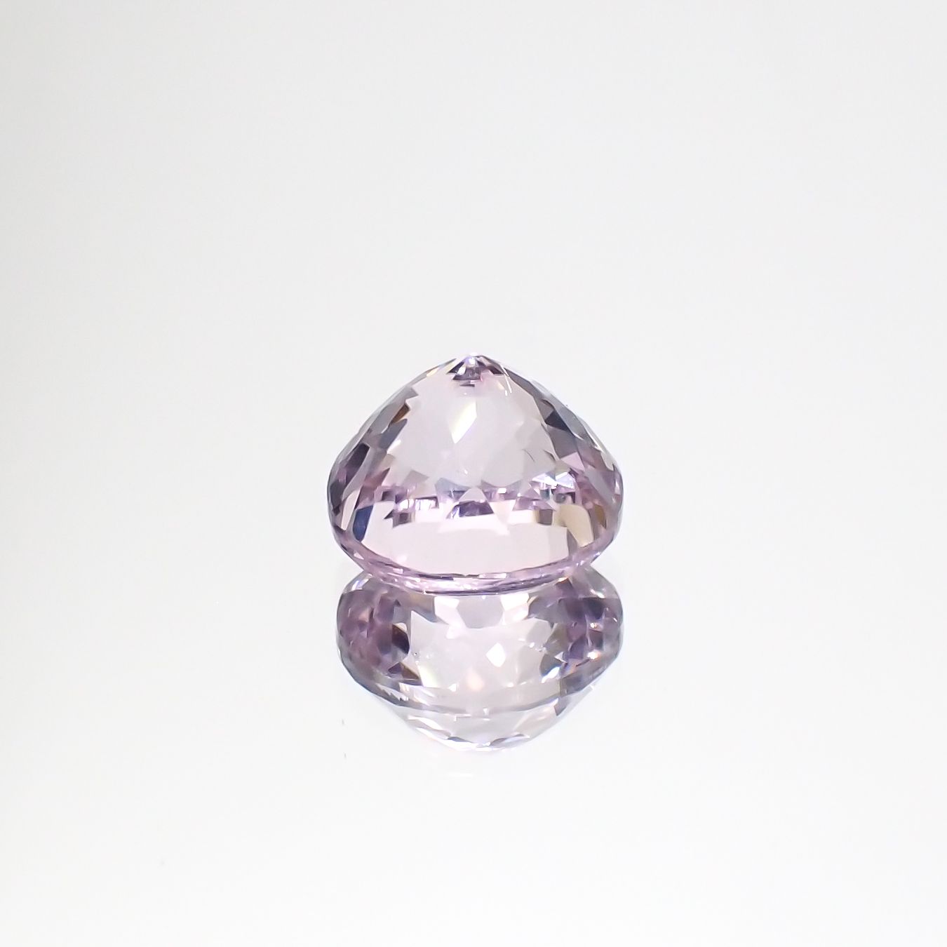 クンツァイト アフガニスタン産 2.58ct[231124349]7.9x7.9mm前後