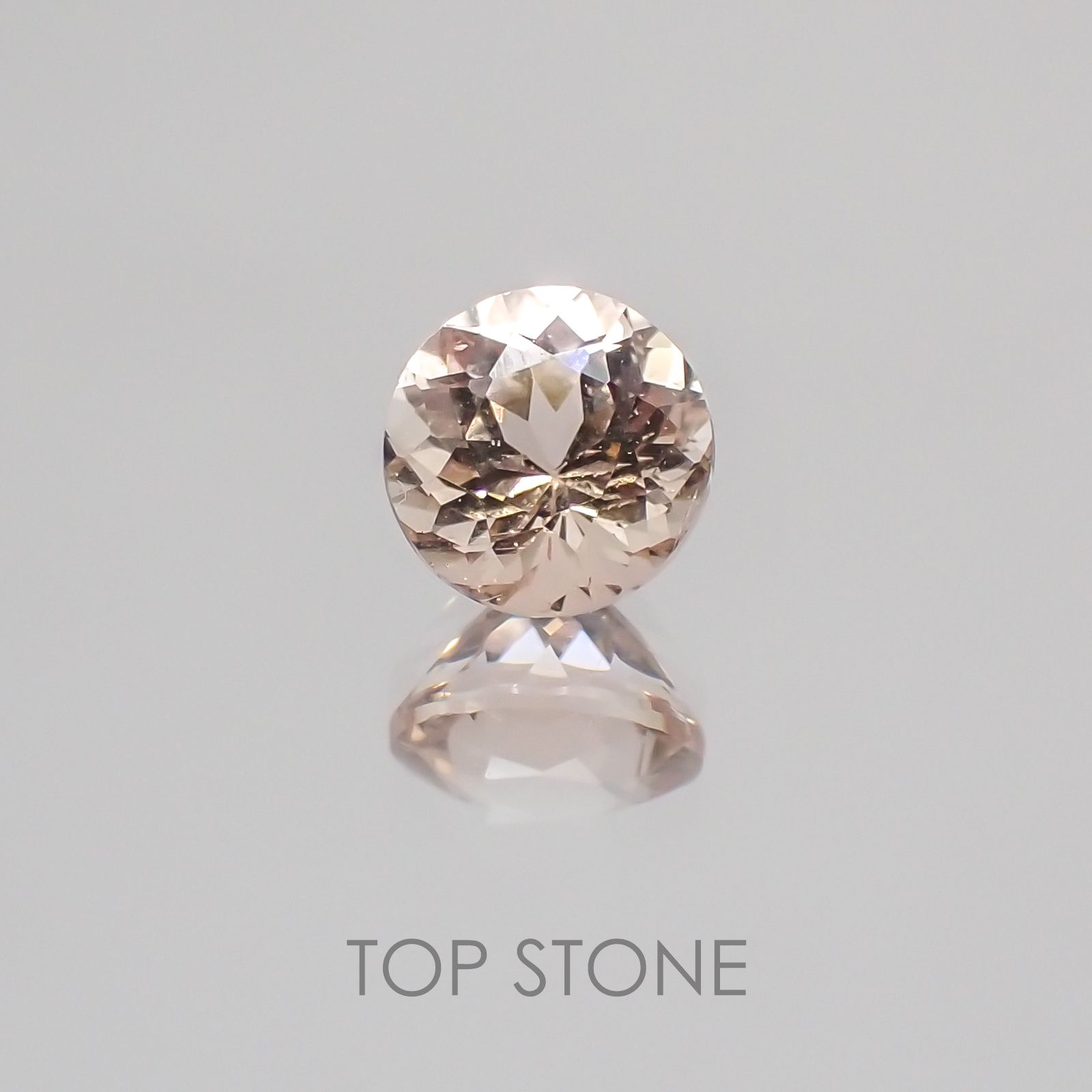 モルガナイト ナイジェリア産 ルース 0.83ct[20129092]5.7×5.7mm前後