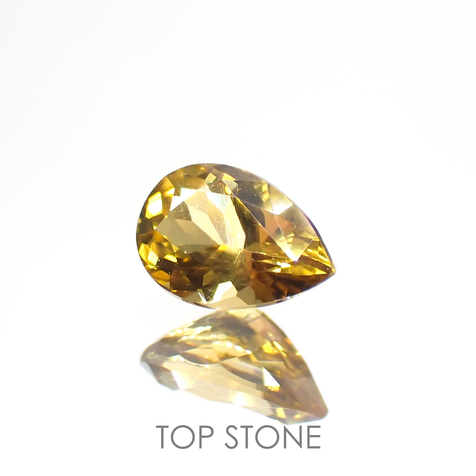 クリノヒューマイト(宝石名クリノヒューマイト) パキスタン産 0.478ct ソ付(CGL)[21059601]6.1×4.1mm前後