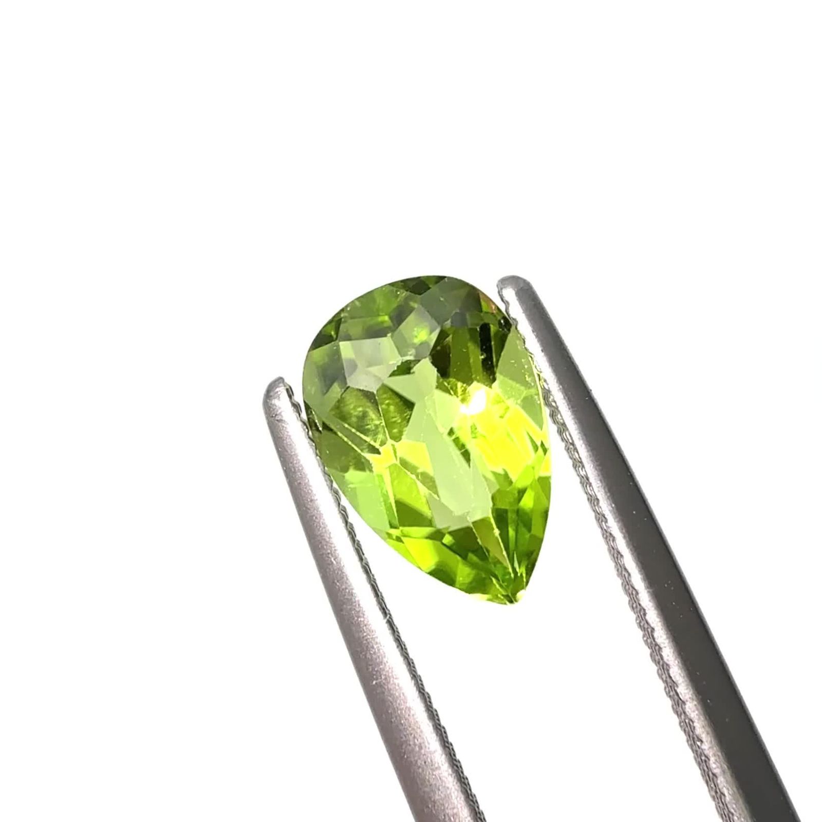 ペリドット 中国産 1.53ct / 8.8x6mm前後 [250330116] | TOP STONE