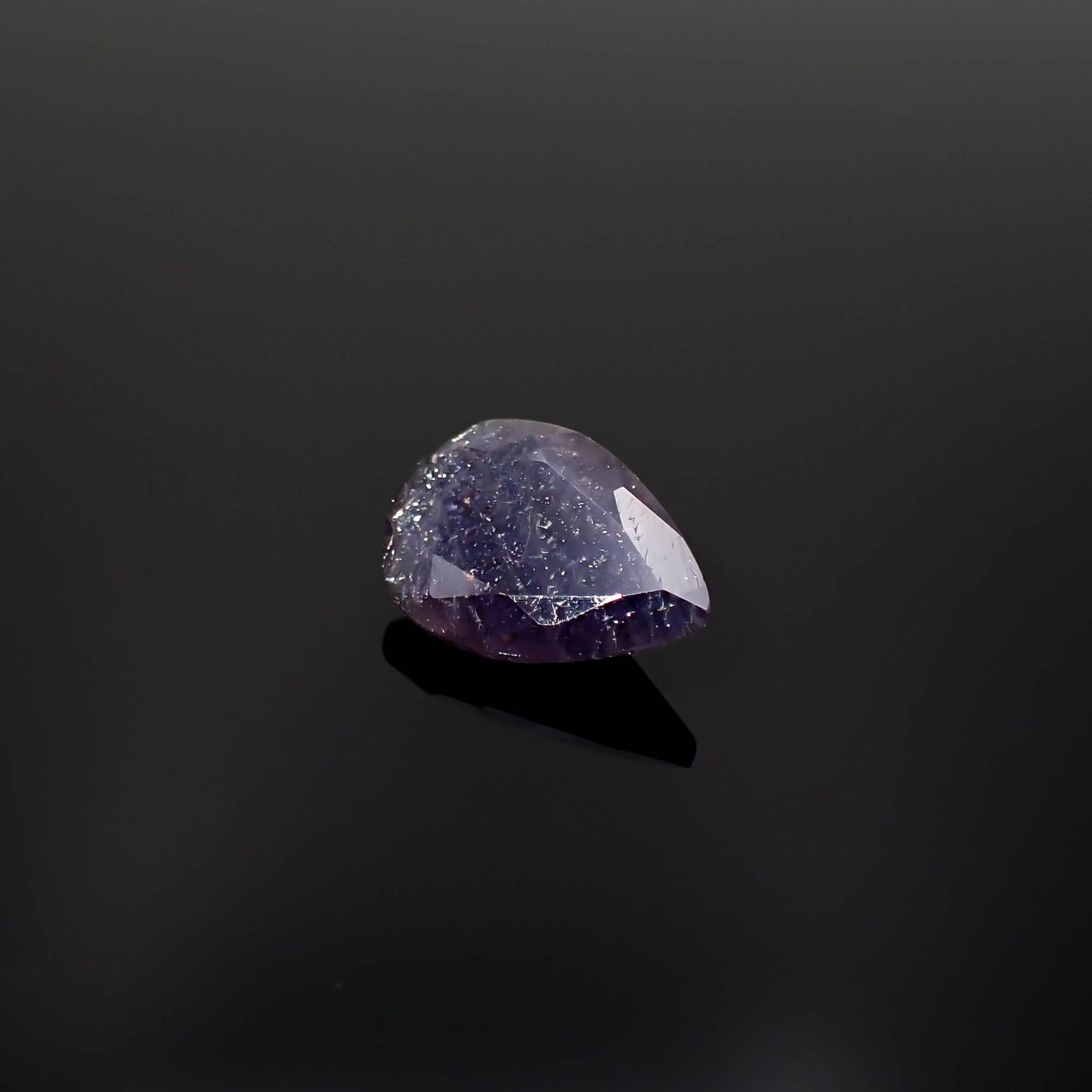 ブラッドショットアイオライト インド産 3.52ct[230321205]13.5x9.6mm前後