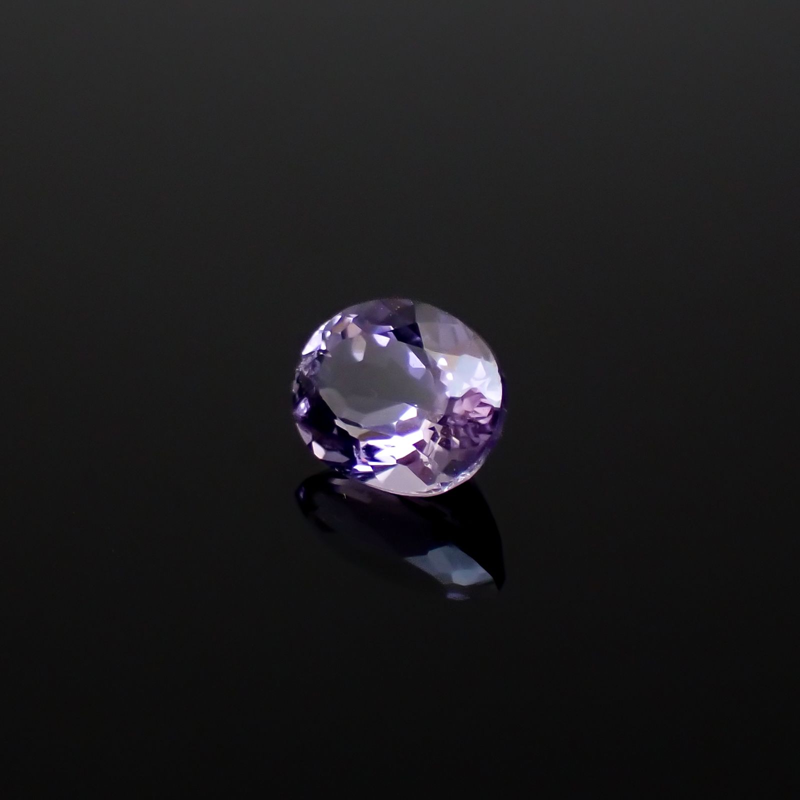 マリアライト(宝石名スキャポライト)スリランカ産 0.78ct 識別済[250330050]6.9x5.2mm前後