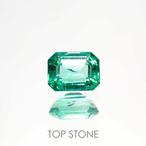 エメラルド(宝石名エメラルド)コロンビア産 0.23ct 識別済[220817277]4.3x3.3mm前後