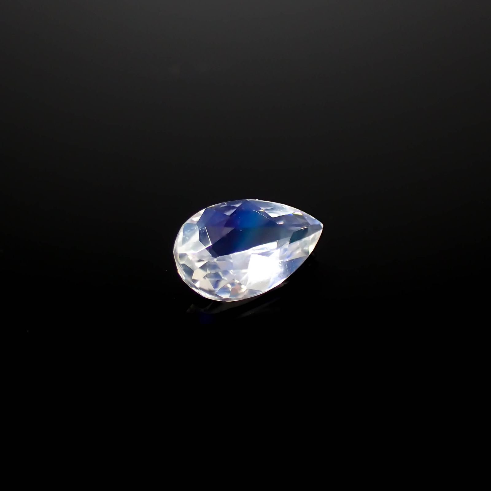 レインボームーンストーン ザンビア産 0.51ct[240326921]7.5x4.6mm前後