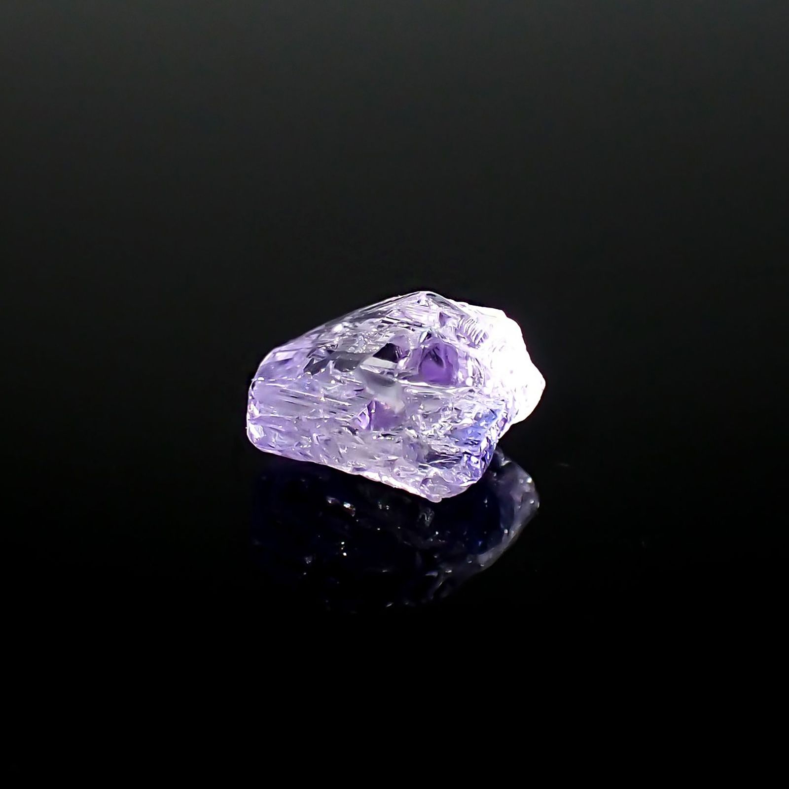 バイカラータンザナイト 原石 タンザニア産 2.52ct / 9x7.1mm前後 [260424982]