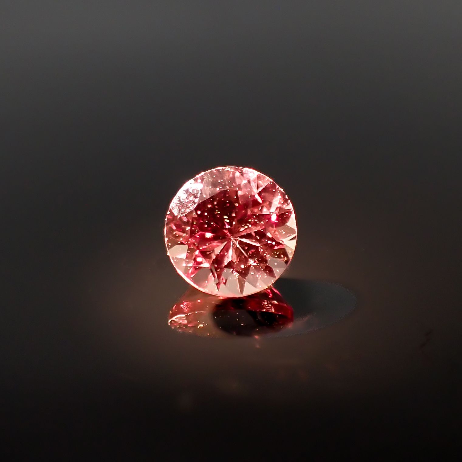 カラーシフトマラヤガーネット タンザニア産 0.94ct[231124345]5.9x5.8mm前後