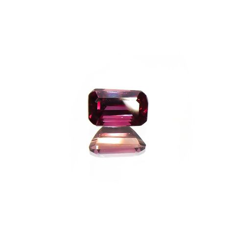 ルビー(宝石名ルビー)タンザニア産 0.40ct 識別済[220115048]4.8x2.9mm前後