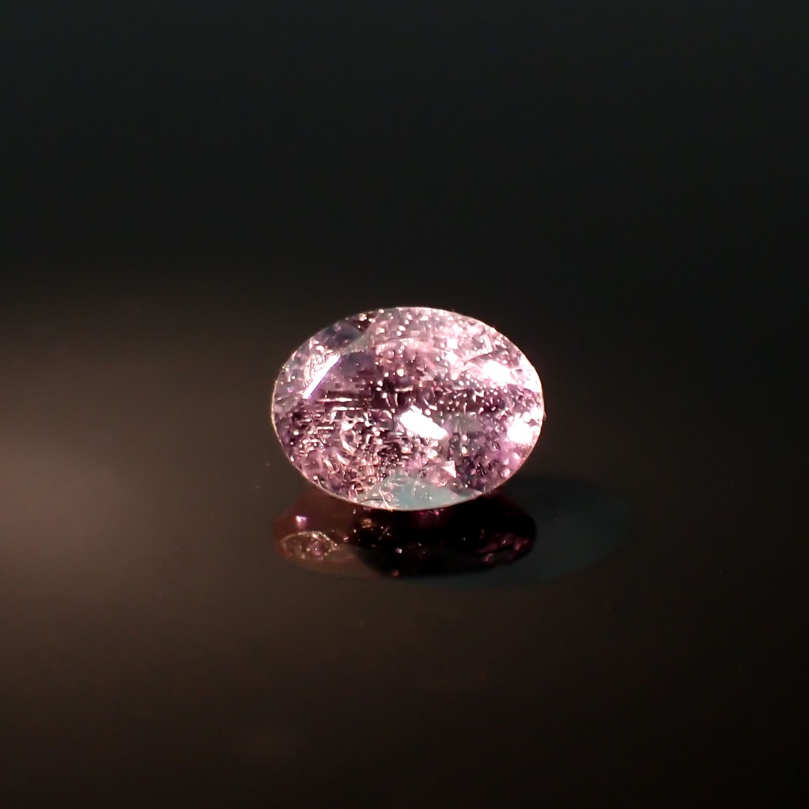 ベキリーブルーガーネット（カラーチェンジガーネット アレキタイプ） マダガスカル・ベキリー産 0.22ct[230923540]4x3mm前後