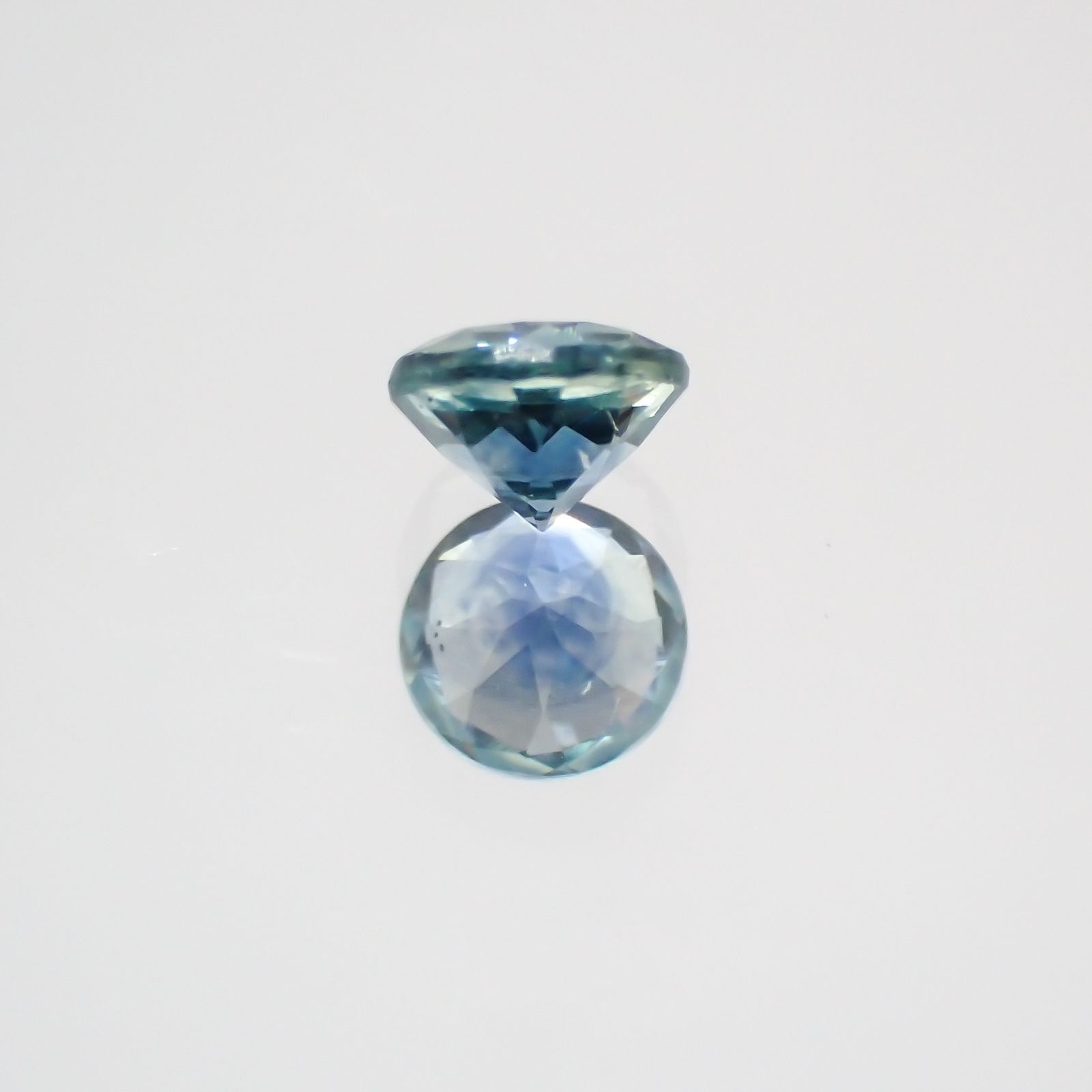 モンタナサファイア アメリカ産 ルース 0.21ct[21019489]3.4×3.4mm前後