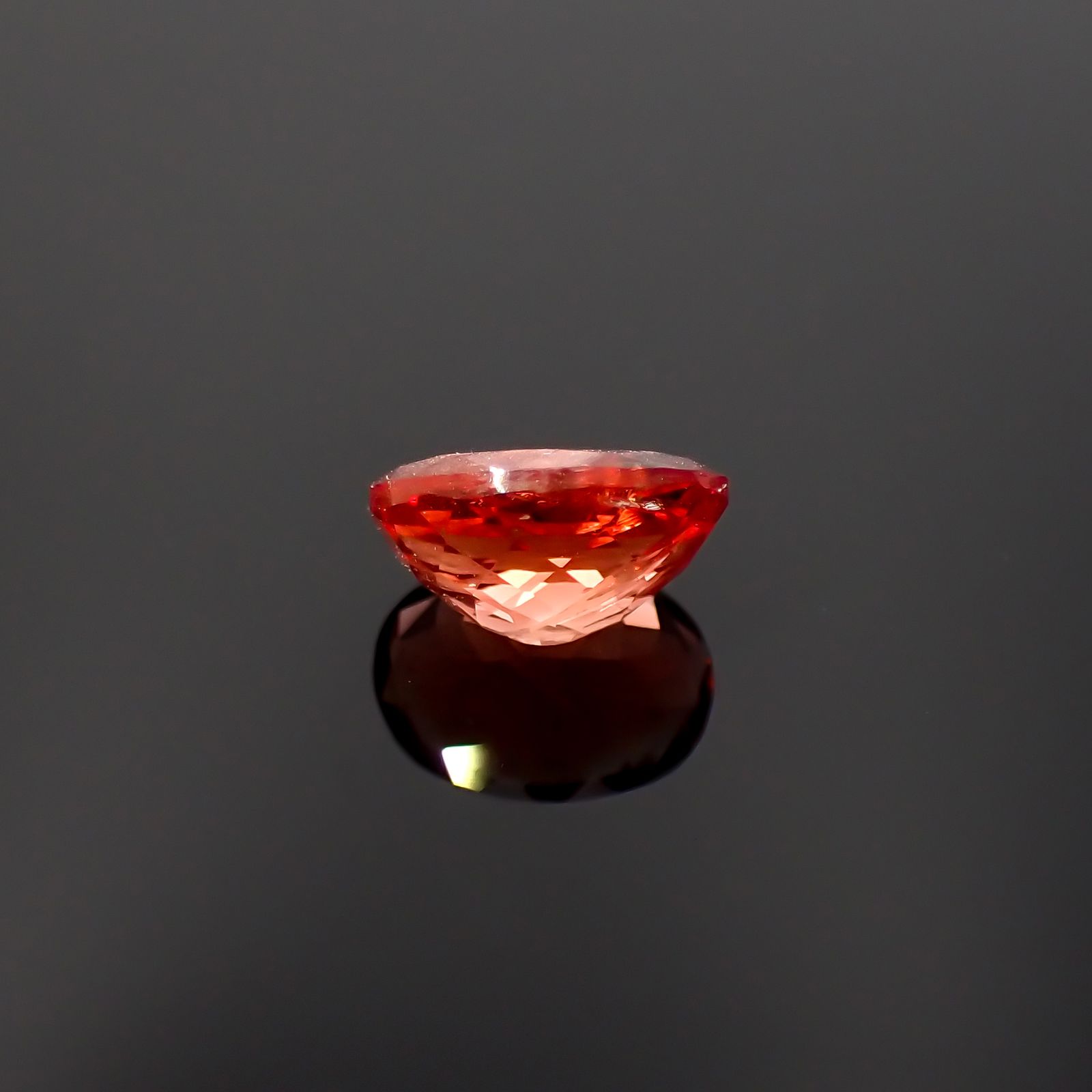 エチオピアサンストーン(宝石名アンデシン・ラブラドライト)エチオピア産 1.25ct 識別済[230321311]8.1x5.9mm前後