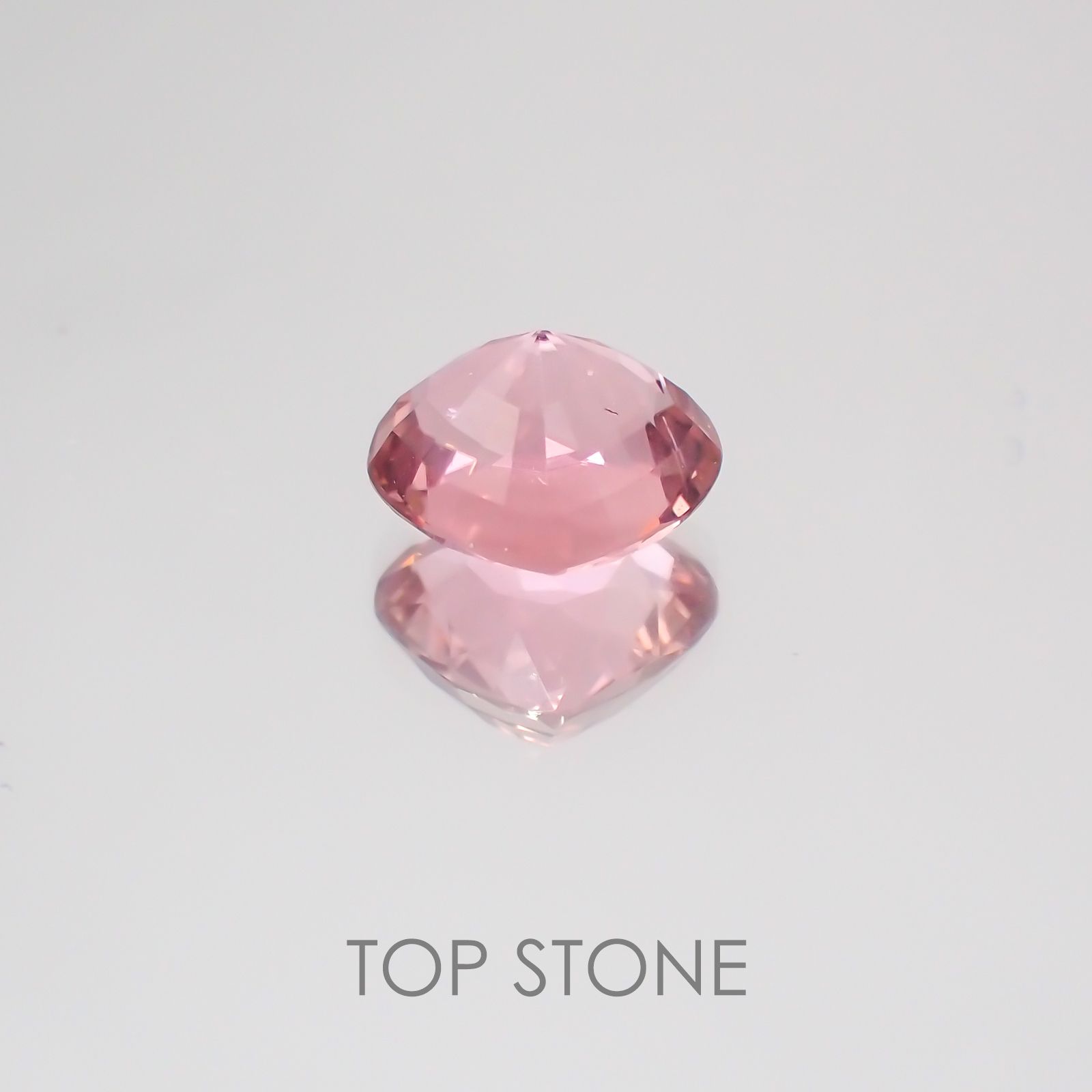 ピンクトルマリン パパラチャカラー(宝石名ピンク・トルマリン) ルワンダ産 1.38ct 識別済[21039973]7×7.3mm前後