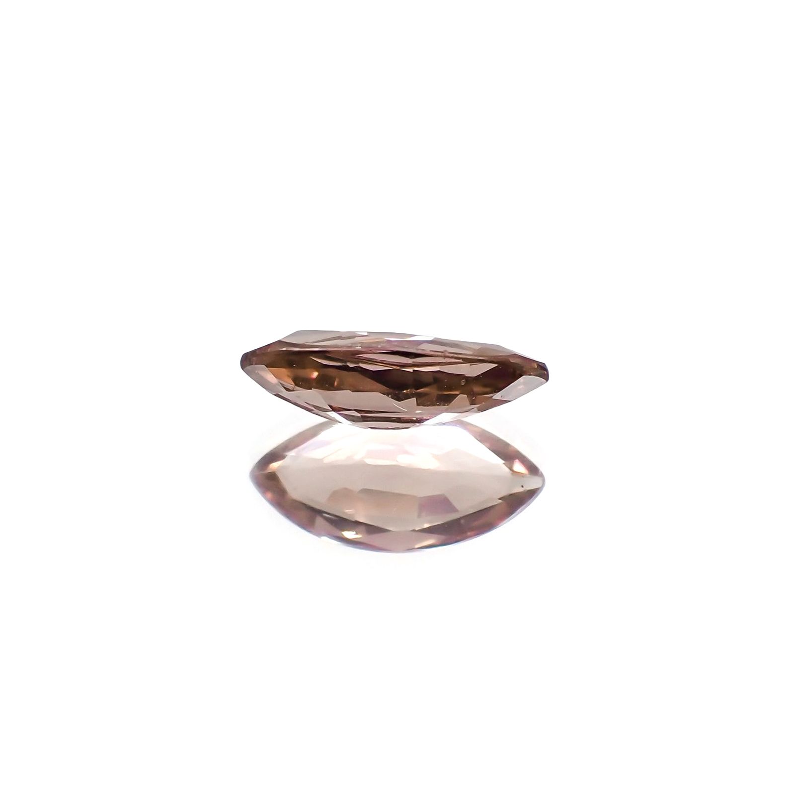 カラーチェンジマラヤガーネット(宝石名ガーネット) タンザニア産 識別済 1.19ct / 10x5mm前後 [21049658]