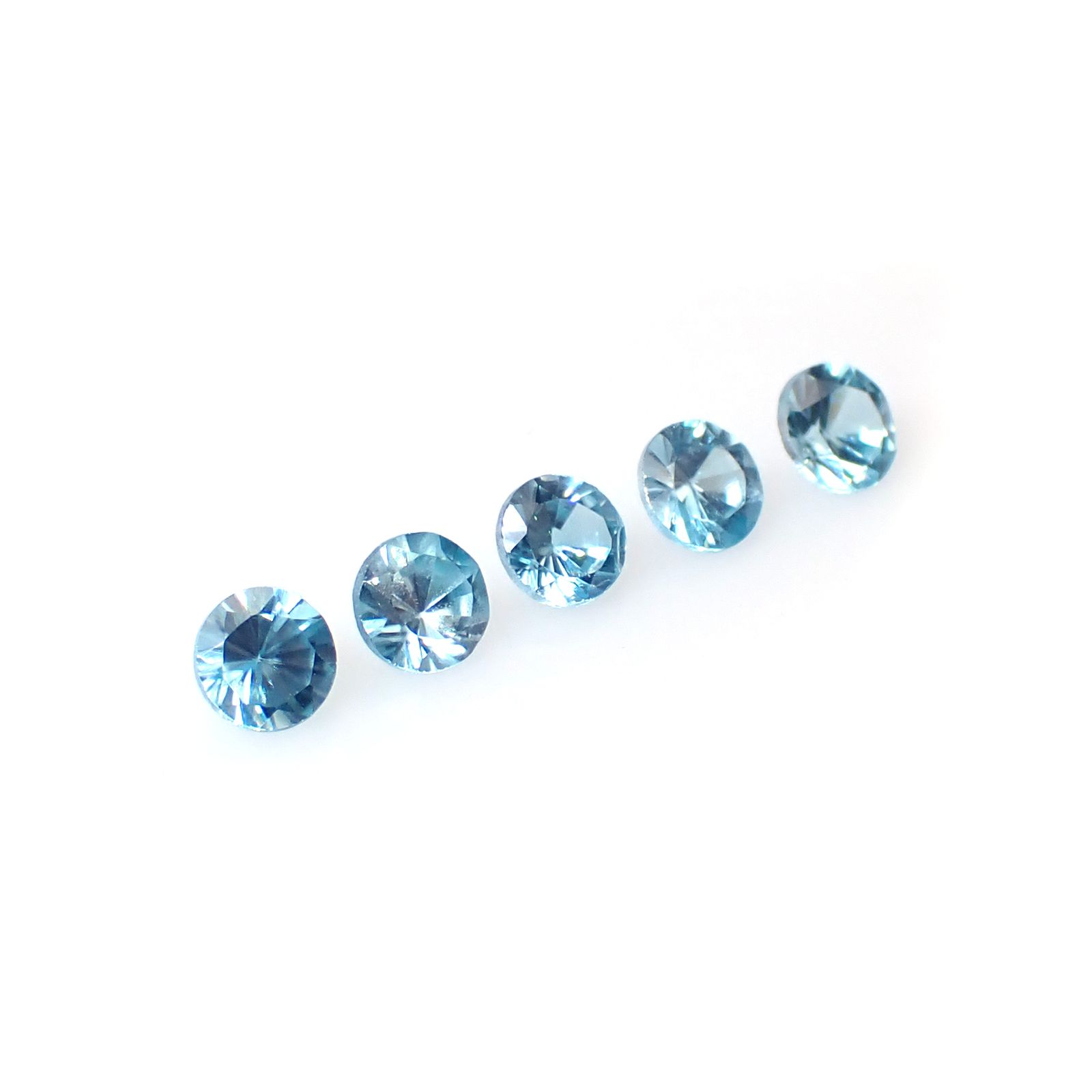<ランダムセレクト1個販売>ブルージルコン カンボジア産 約0.22ct [250129803-PAC]3.5x3.5mm前後