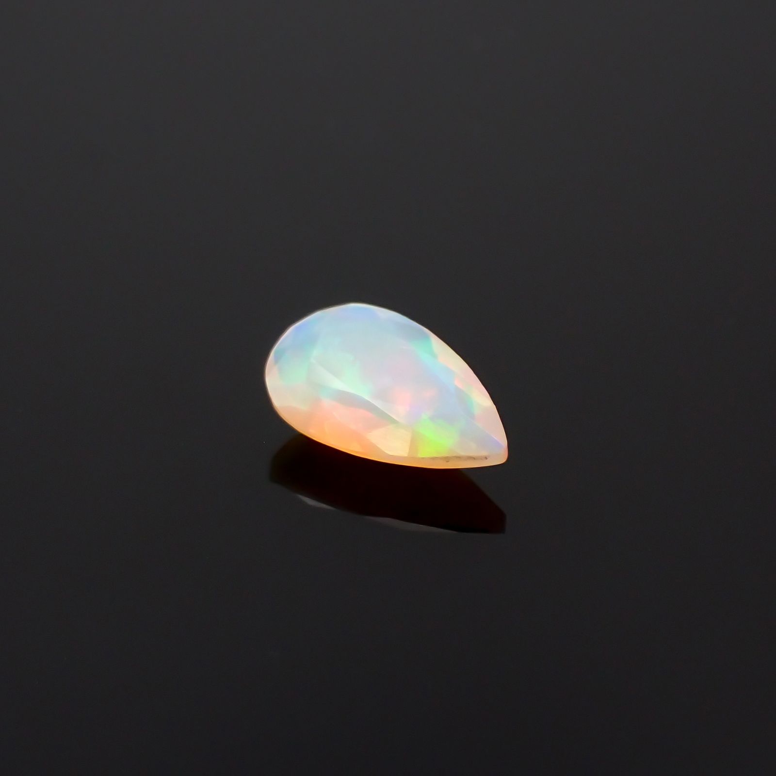 エチオピアオパール エチオピア産 0.86ct[231224634]10.7x6.5mm前後