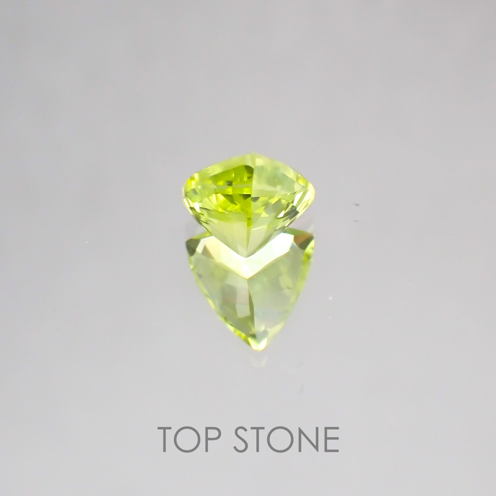 パロットクリソベリル インド産 ルース 0.96ct[20128560]6×6mm前後