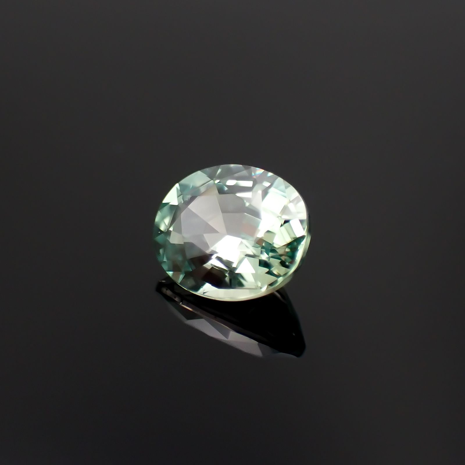 アレキサンドライト(宝石名アレキサンドライト)ブラジル産 0.55ct GIA鑑付[230823162]5.49x4.47mm前後