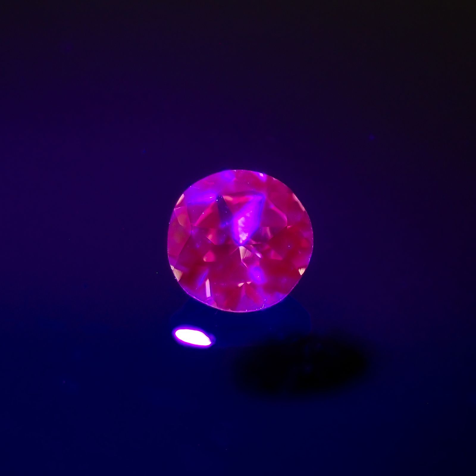 ドラゴンガーネット タンザニア産 0.21ct[230421441]3.3x3.3mm前後